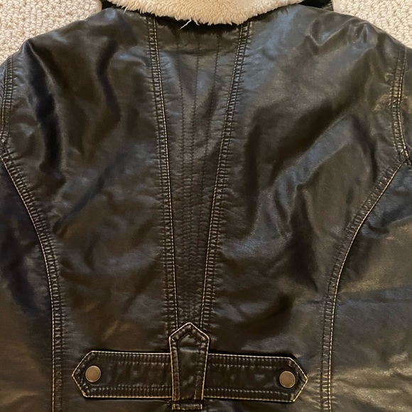 Ana brand faux leather fluffy lined coat jacket - Picture 4 of 8